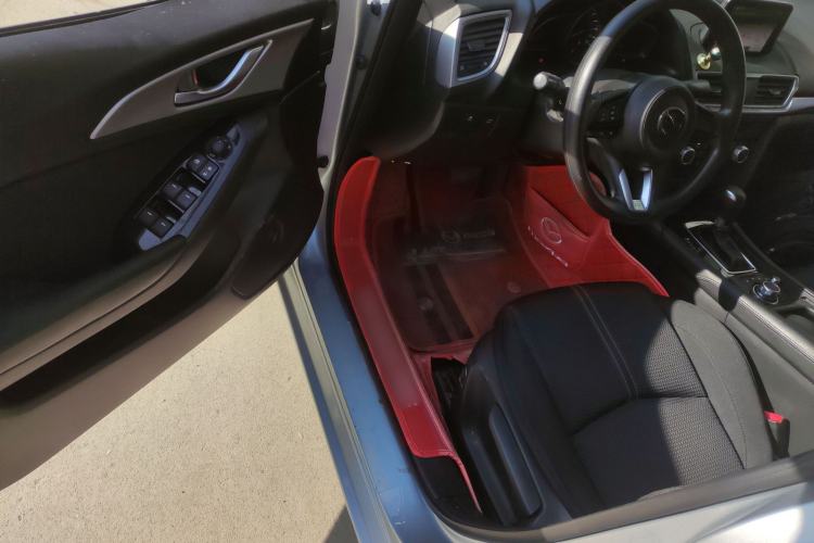 Used Mazda Mazda 3 Axela 2017 Sedan 1.5L Automatic Luxury Model Emission Standard China V
