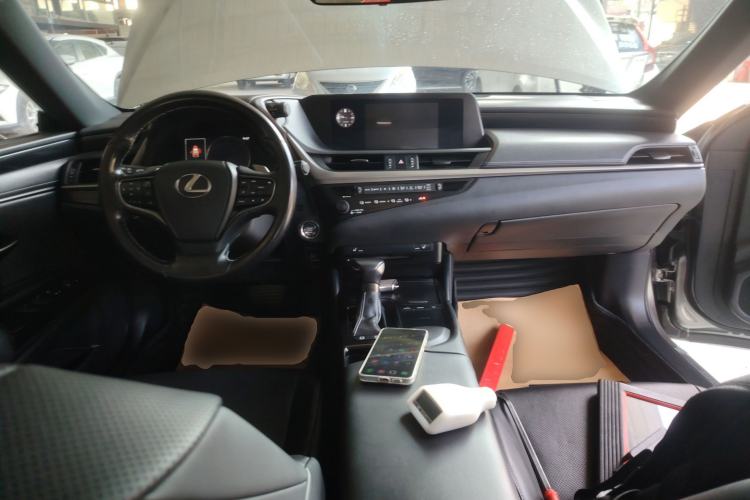 TDK.VehicleDetails.img