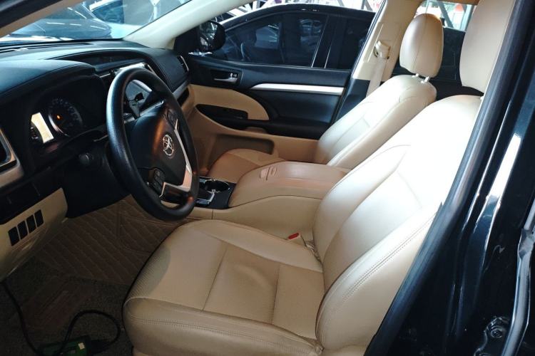 Used Toyota Highlander 2018 2.0T Two-Wheel Drive Elite Edition 7 Seats China VI Standard
