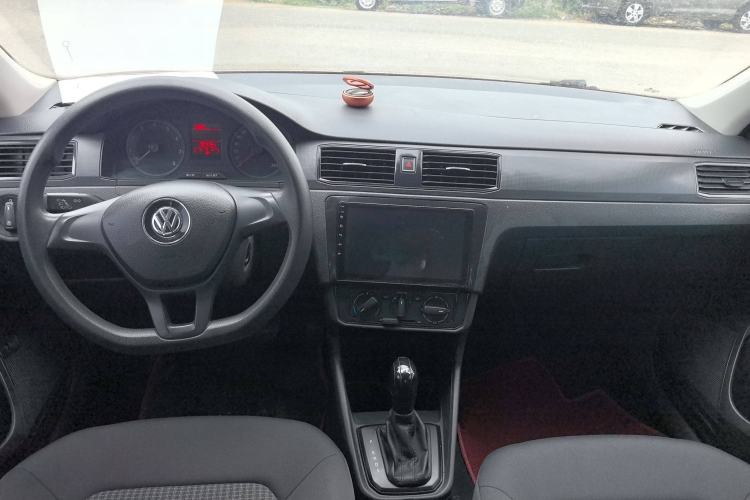 Used Volkswagen Santana 2016 1.6L Automatic Fashion Edition
