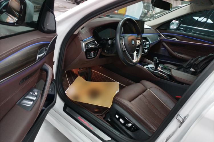 Used BMW 5 Series 2022 Second Facelift 530Li Luxury Edition Premium Package
