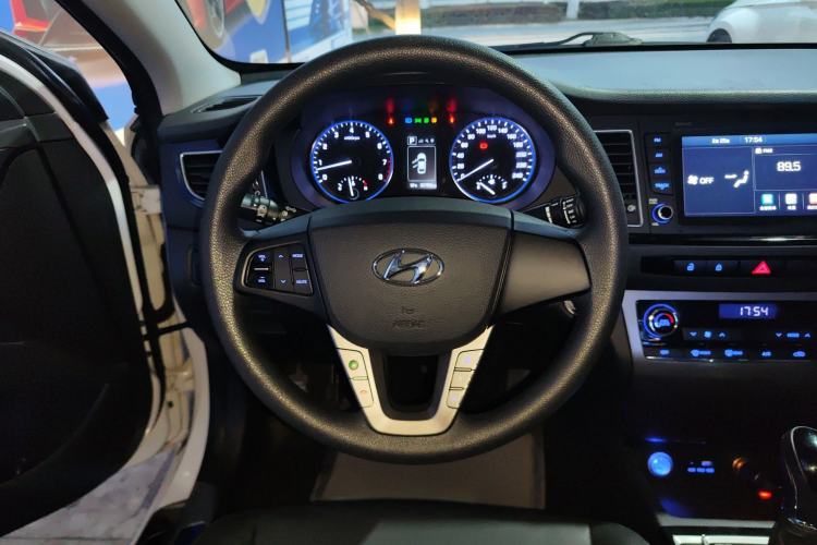 Used Hyundai Mistra 2016 1.8L Automatic Smart GLS