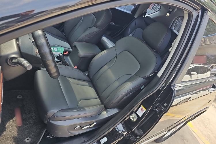 Used Haval H6 2015 Revised Version Sport Edition 1.5T Manual Transmission Two-Wheel Drive Elite Grade
