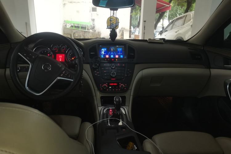 Used Opel Insignia 2013 2.0T Two-Wheel-Drive Luxury Version
