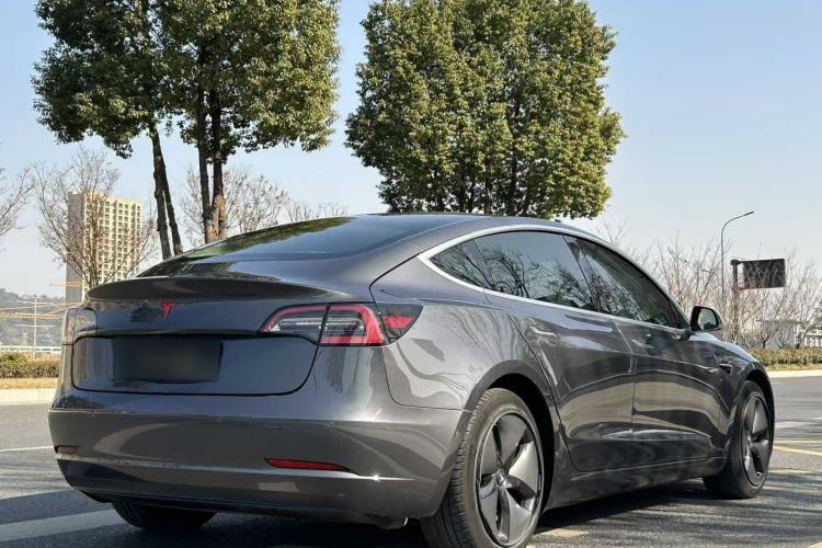 Used Tesla Model 3 2019 Long-Range Rear-Wheel-Drive Version
