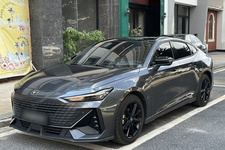 Used Changan UNI-V 2022 1.5T Prestige Version
