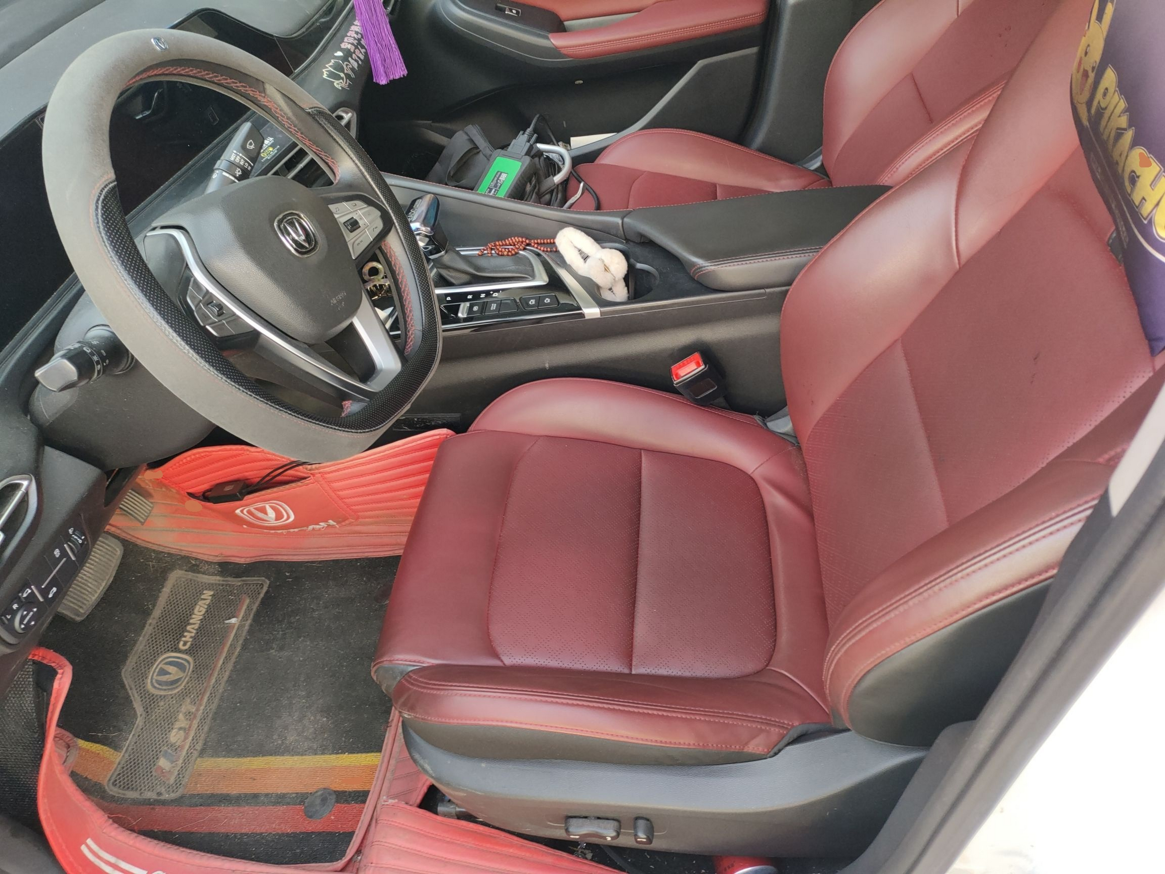 Переднее сиденье в автомобиле