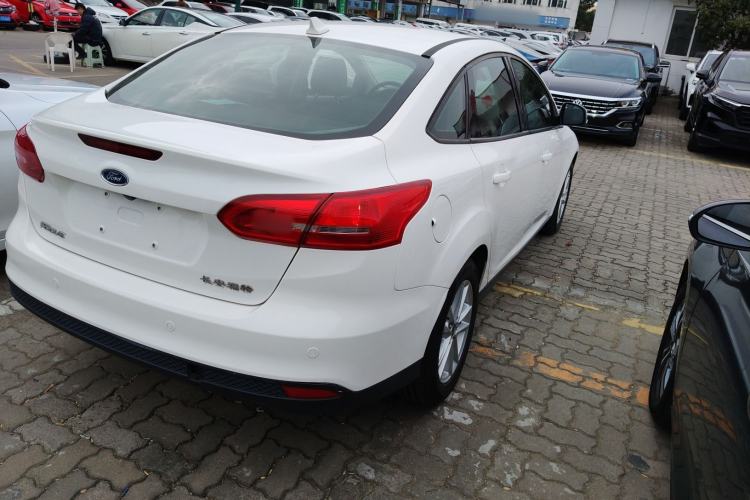 Used Ford Focus 2018 Sedan Classic 1.6L Automatic Trendy SmartDrive Edition