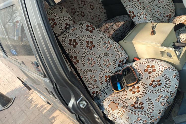 Used FORTHING Lingzhi 2016 M3L 1.6L 7-Seater Standard Model
