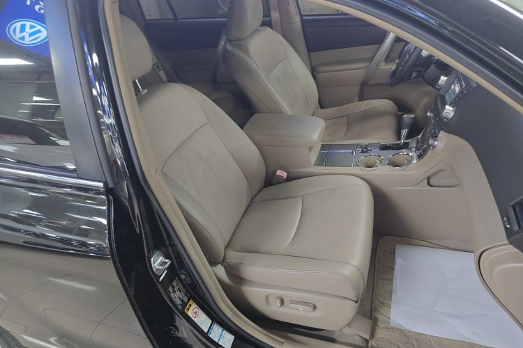 Used Toyota Highlander 2012 3.5L 4x4 7-Seater Luxury Edition
