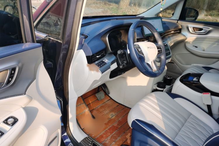 Used Roewe iMAX8 2022 400TGI Celebration Edition
