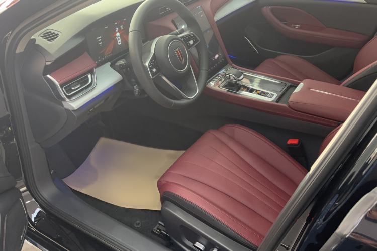 Used Hongqi H5 2025 2.0T Automatic Flag Edition – 500 000 Units Commemorative Version