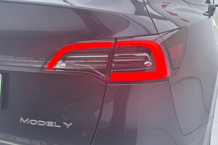 Used Tesla Model Y 2024 Rear-Wheel-Drive Version
