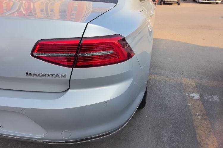 Used Volkswagen Magotan 2018 330TSI DSG Advanced Model
