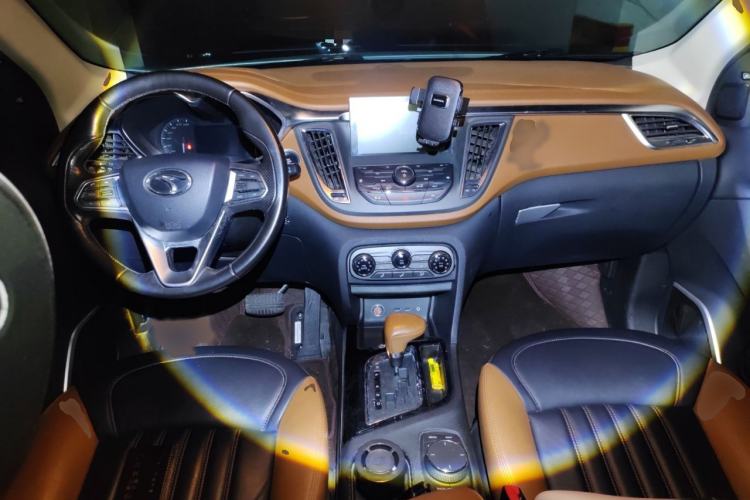 Used Soueast DX7 2015 1.5T Automatic Prestige Model
