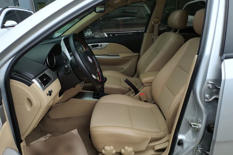 Used Buick Excelle 2013 1.5L Manual Classic Model
