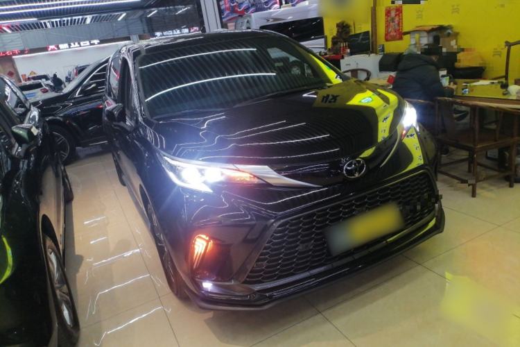 Used Toyota Granvia 2024 2.5L Hybrid Prestige PLUS Four-Wheel Drive Version
