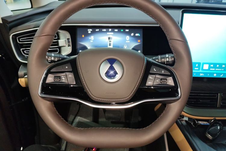 Used Denza D9 2024 DM-i 1050 Luxury Model