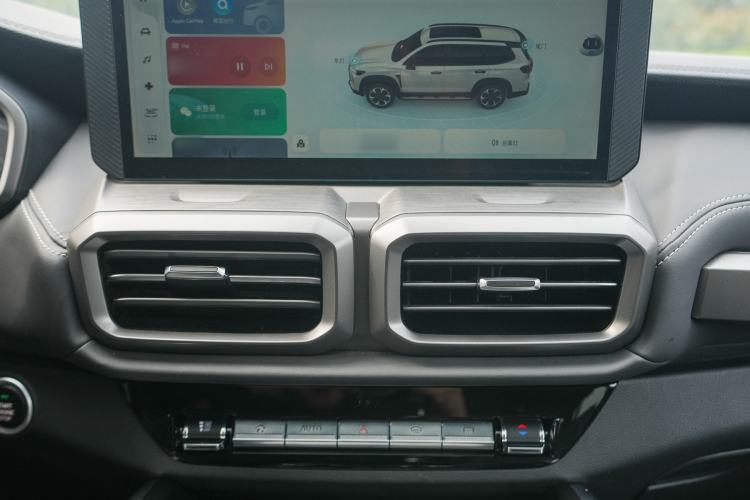 Used SAIC MAXUS Territory 2023 2.0T Cross-Country Luxury Edition 7 Seats
