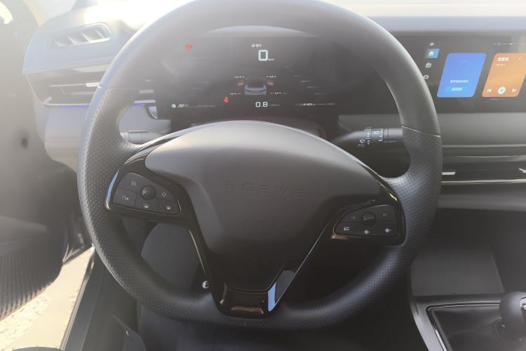 Used Roewe i5 2023 1.5L Manual Comfort Edition
