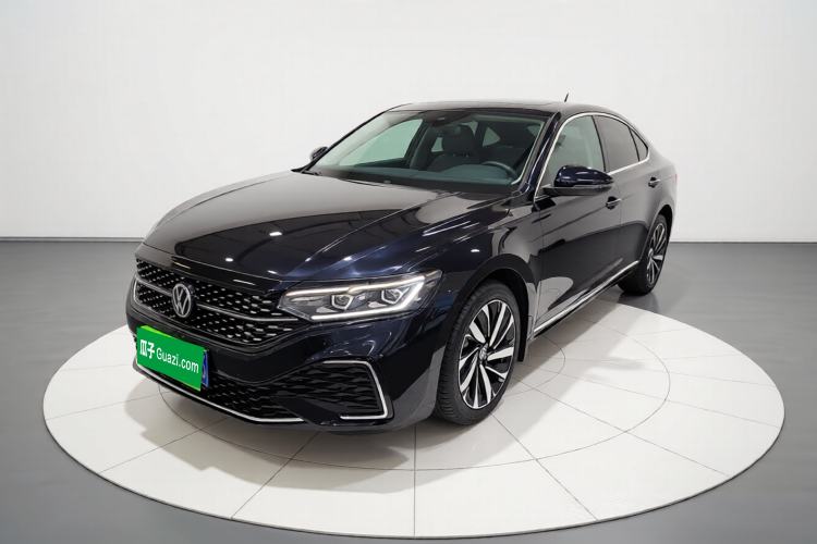 Used Volkswagen Passat 2022 330TSI Starry Luxury Edition