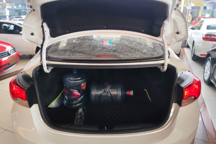 Used Hyundai Elantra 2015 1.6L Automatic Leading Model