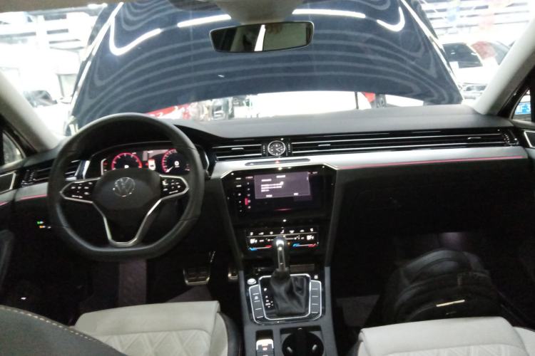 Used Volkswagen Magotan 2023 2 Million Units Commemorative Edition 330TSI DSG Luxury Version