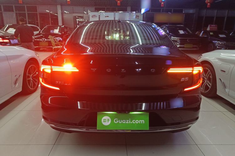 Used Volvo S90 2024 B5 Zhiyi Luxury Edition
