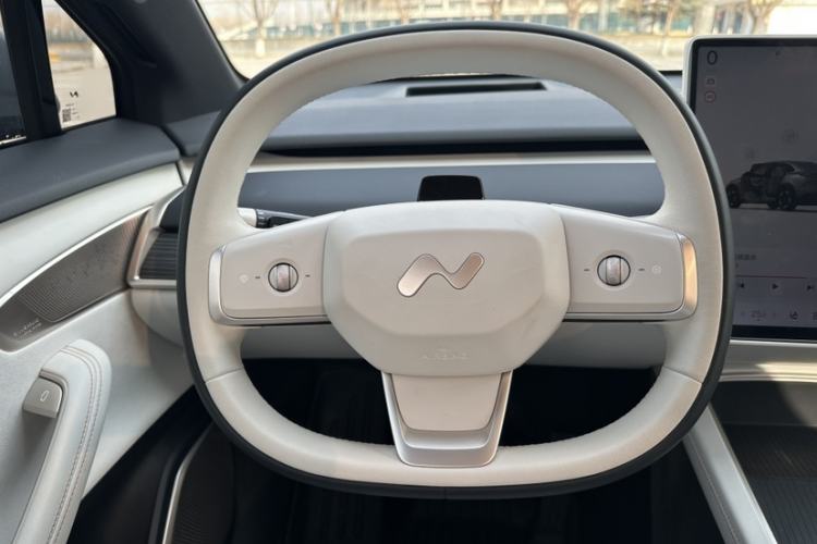 Used ONVO L60 2024 60 kWh Rear-Drive Version