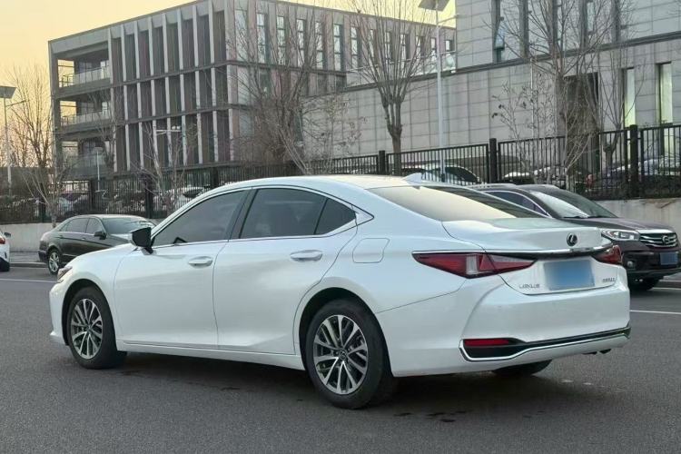 Used Lexus ES 2023 200 Excellence Edition