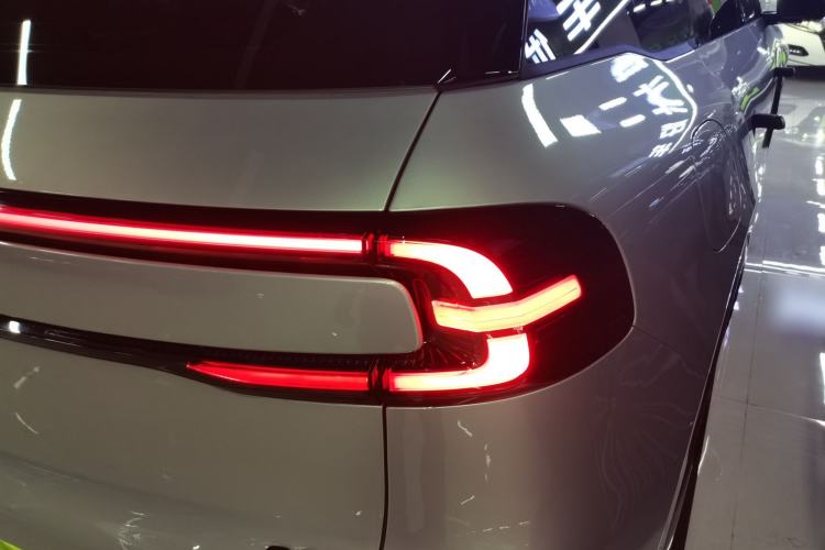 Used  Q07 2025 145 Prestige Edition