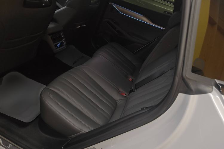 Used BYD Song L EV 2025 Intelligent Driving Version 662 km LiDAR Excellence Edition
