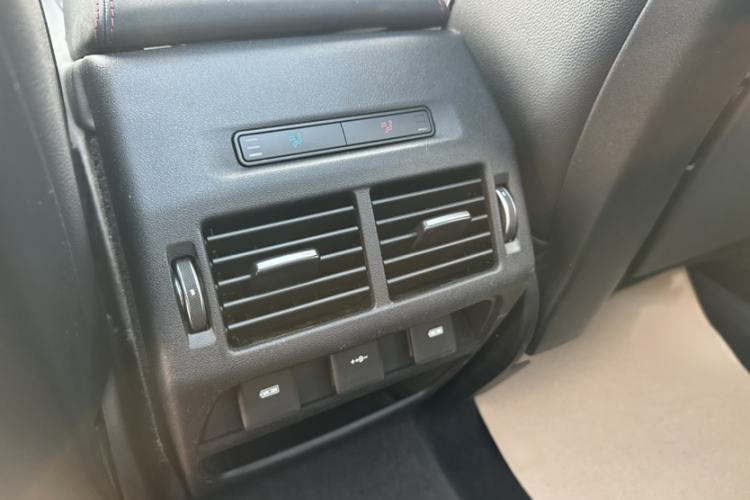 Used Land Rover Discovery Sport 2022 Revised Version 2 249 PS R-Dynamic SE Performance Tech Edition 5 Seats
