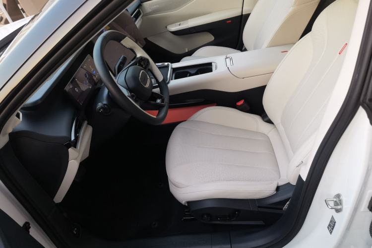 Used Lynk & Co 07 2024 EM-P 126 Long-Range Halo
