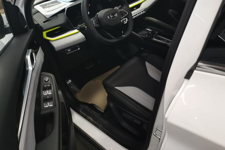 Used Geely Auto Coolray 2022 Bin Yue COOL 1.5TD DCT Hot Engine Edition
