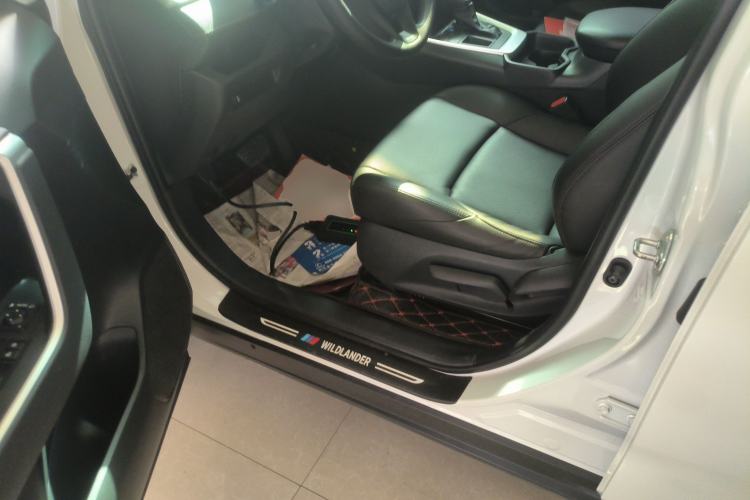 Used Toyota Wildlander 2023 2.0L CVT Two-Wheel Drive Leading Edition
