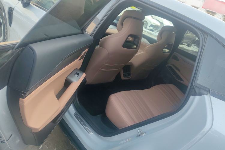 Used BYD Song L EV 2025 Intelligent Driving Version 662 km LiDAR Excellence Edition
