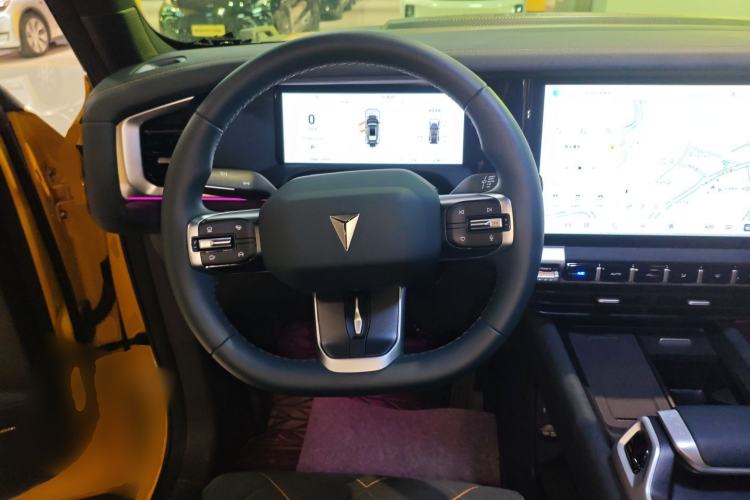 Used  G318 2025 Worry-Free Adventure Edition Four-Wheel Drive Secret Realm Version
