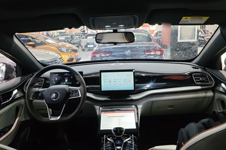 Used BYD Qin PLUS 2024 HONOR Edition DM-i 120KM Leading Model
