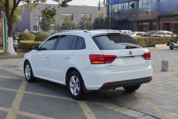 Used Volkswagen Gran Lavida 2013 1.6L Automatic Fashion Model
