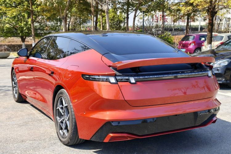 Used Lynk & Co Z10 2025 95 kWh 806 km Range Rear-Wheel Drive Advanced Driver-Assistance System Max
