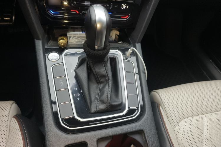 Used Volkswagen Magotan 2023 2 Million Units Commemorative Edition 330TSI DSG Luxury Version
