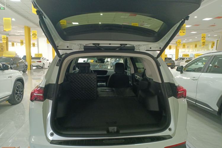 Used Buick Envision 2025 Encore Plus 28T Two-Wheel-Drive Platinum Edition