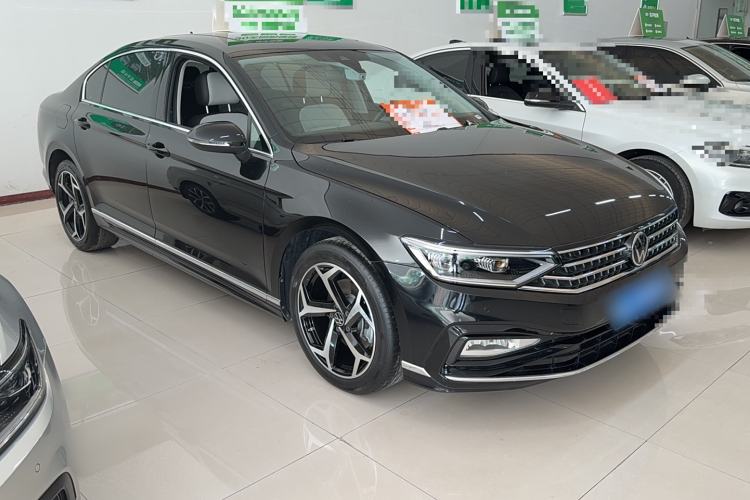 Used Volkswagen Magotan 2025 Revised Version 2 Zhongxiang Edition 330TSI DSG Luxury Trim
