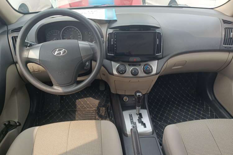 Used Hyundai Celesta 2011 1.6L Automatic Comfort Model
