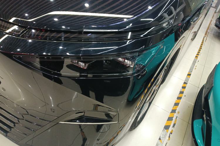 Used XPeng X9 2024 702 Ultra-Long Range Pro
