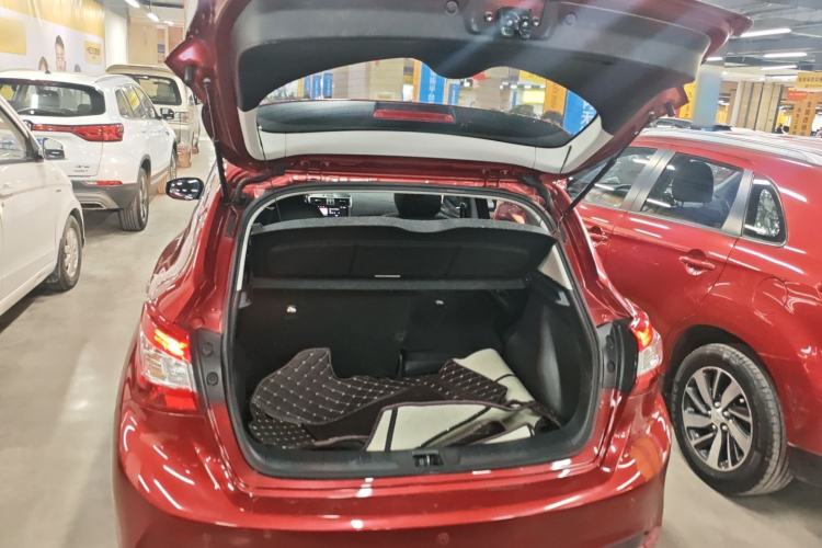 Used Nissan Tiida 2021 1.6L CVT Cool Edition
