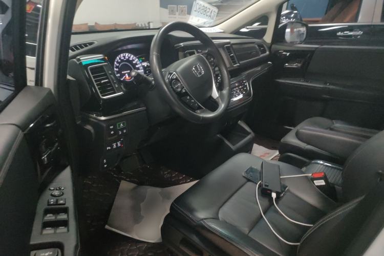 Used Honda Elysion 2019 2.0L Hybrid Luxury Edition
