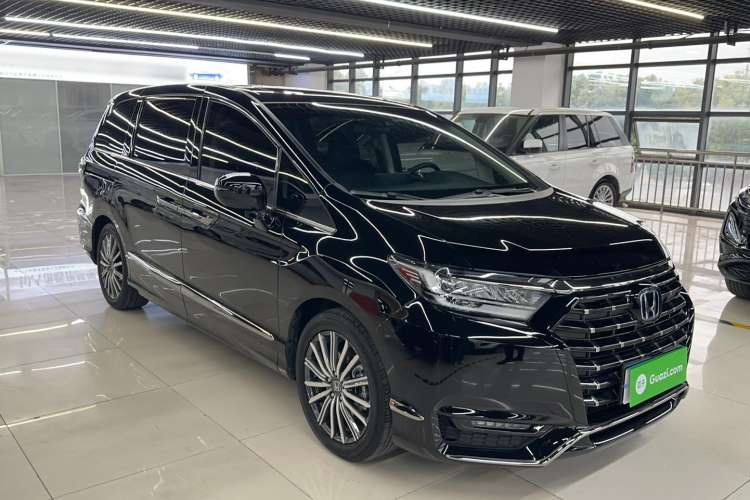 Used Honda Elysion 2022 2.0L eHEV Luxury First Edition
