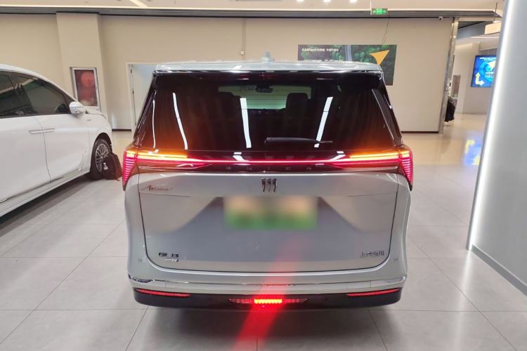 Used Buick GL8 New Energy 2024 Lu Zun Luxury Edition 7-Seater
